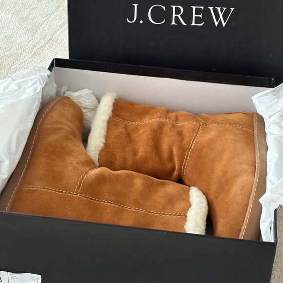 J Crew Short Alpine Boots, Shearling-lined Suede, Sz 8 - Picture 3 of 15